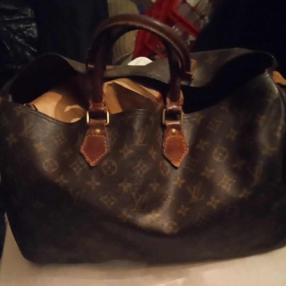 Louis Vuitton Women's Speedy 40 Handbag